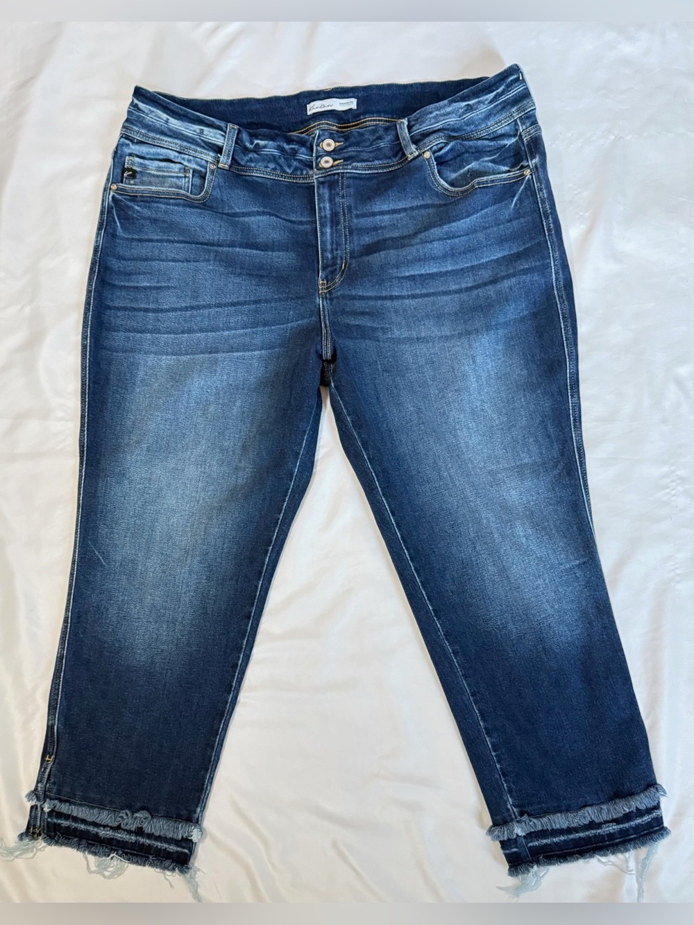 Fashion  Blue Cropped Jeans with Raw Hem KanCan for Maurice’s